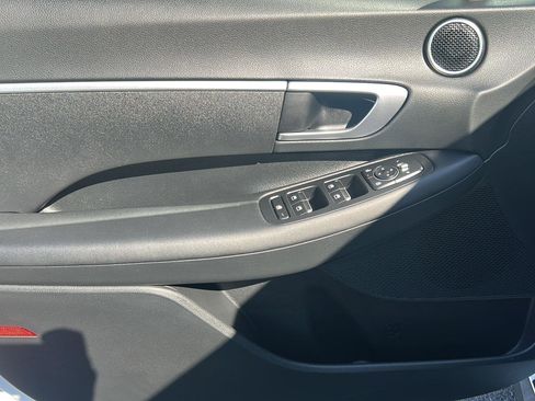 Certified 2025 Hyundai Sonata SE FWD image 11