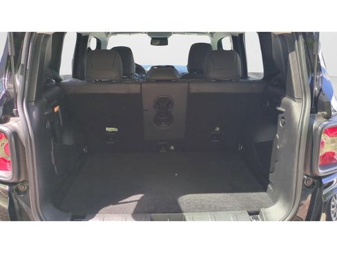 Used 2022 Jeep Renegade Trailhawk image 12