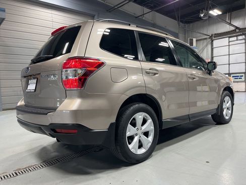 Used 2016 Subaru Forester 2.5i Premium w/ All-Weather Package AWD/4WD image 7