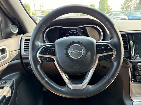 Used 2019 Jeep Grand Cherokee Altitude AWD/4WD image 12