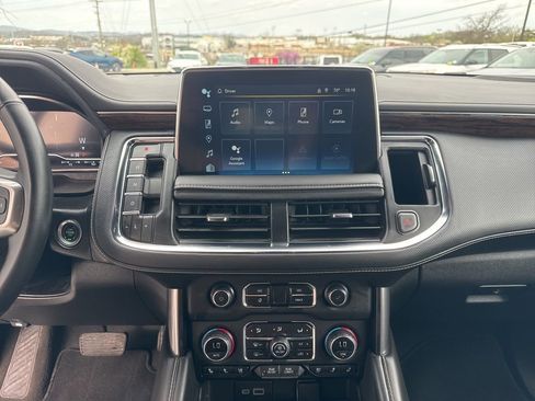 Used 2024 Chevrolet Tahoe Premier AWD/4WD image 15