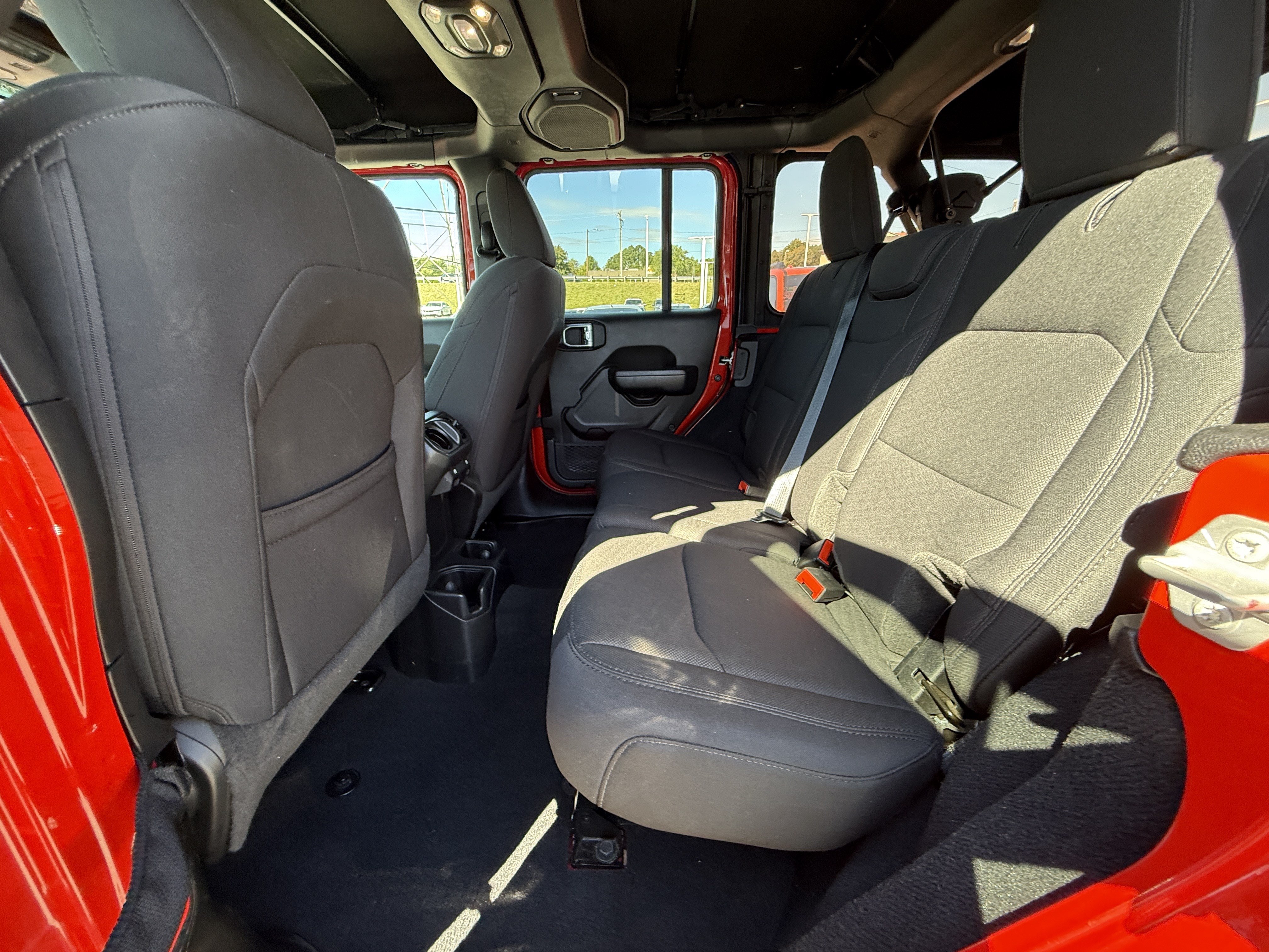 Used 2022 Jeep Wrangler Unlimited Sport AWD/4WD image 31