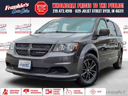 Used 2017 Dodge Grand Caravan SE image 1