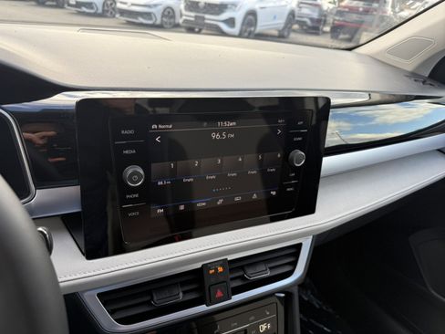 New 2026 Volkswagen Taos SE AWD/4WD image 17