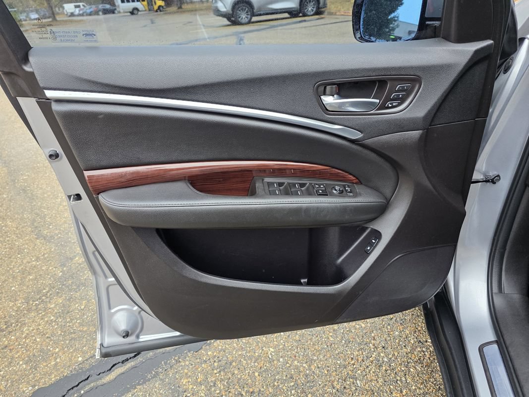 Used 2016 Acura MDX SH-AWD image 13