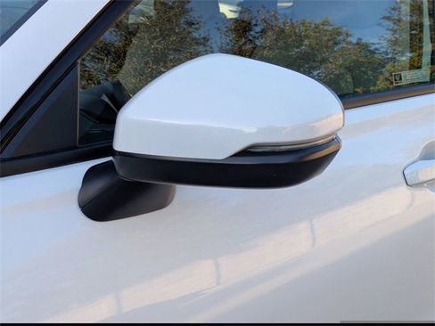 Certified 2023 Honda HR-V EX-L image 12