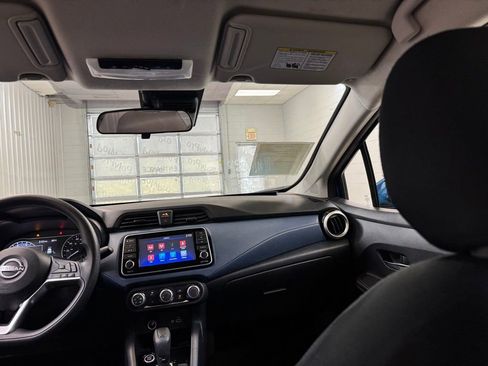 Used 2024 Nissan Versa SV FWD image 21