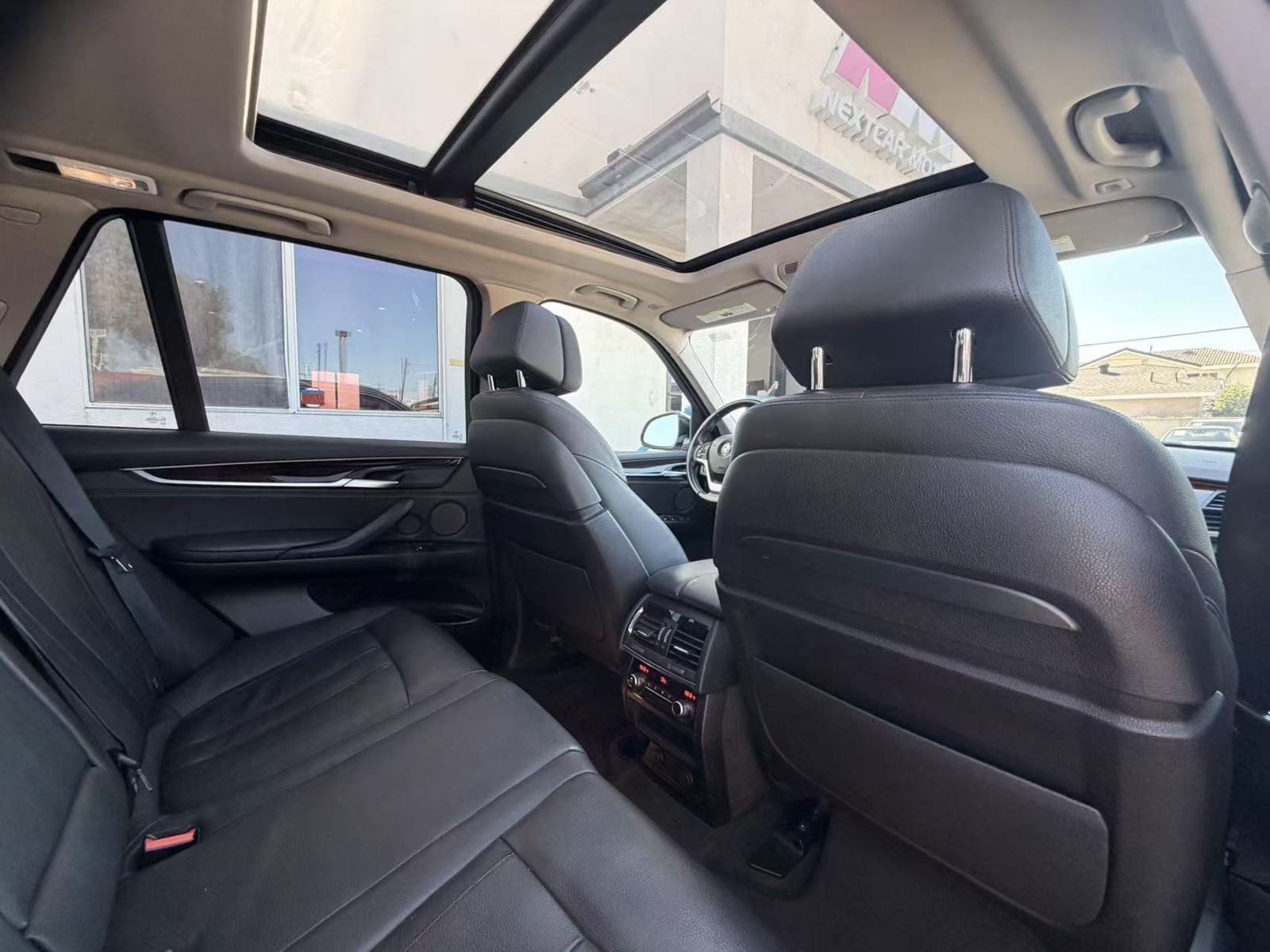 Used 2015 BMW X5 xDrive35i AWD/4WD image 9