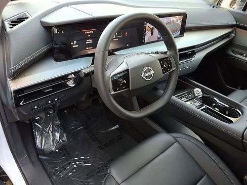 Certified 2025 Nissan Murano SL image 27