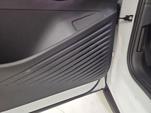 New 2026 Volkswagen ID.4 Pro image 30