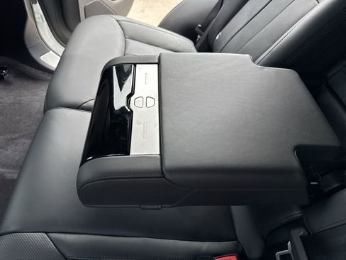 Used 2024 Land Rover Range Rover Sport Dynamic SE image 38