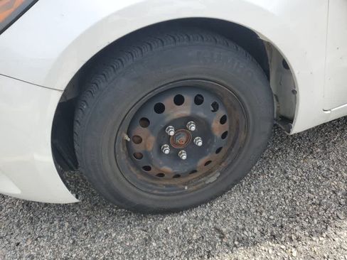 Used 2017 Kia Forte LX w/ LX Popular Package image 2