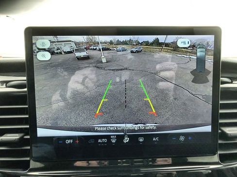 Used 2024 Ford Transit 350 XLT image 17