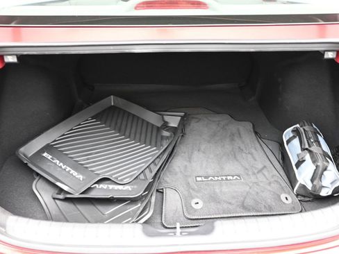 Certified 2025 Hyundai Elantra Sport image 15