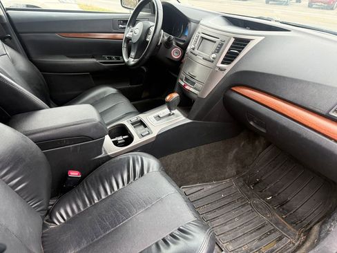 Used 2013 Subaru Outback 2.5i Limited image 20