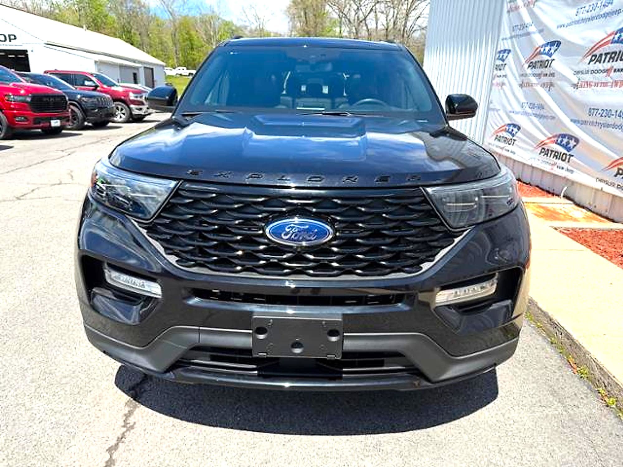 Used 2023 Ford Explorer ST-Line w/ Class IV Trailer Tow Package AWD/4WD image 6