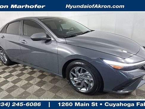 Used 2024 Hyundai Elantra SEL FWD image 1