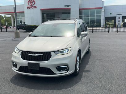 Used 2021 Chrysler Pacifica Touring-L