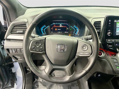 Used 2024 Honda Odyssey Sport image 11