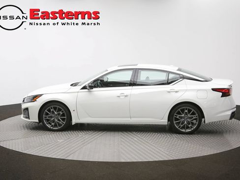 Used 2023 Nissan Altima 2.0 SR FWD image 59