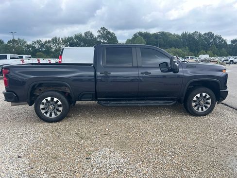 Used 2024 Chevrolet Silverado 2500 Custom w/ Custom Value Package AWD/4WD image 4