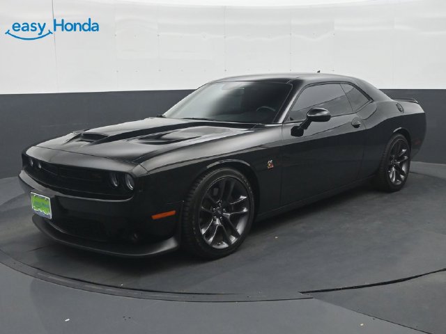 Used 2023 Dodge Challenger R/T Scat Pack RWD image 3