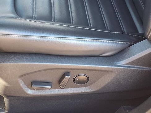 Used 2024 Ford Edge SEL image 4