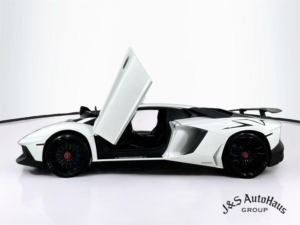 Used 2016 Lamborghini Aventador LP 750-4 Superveloce AWD/4WD image 4