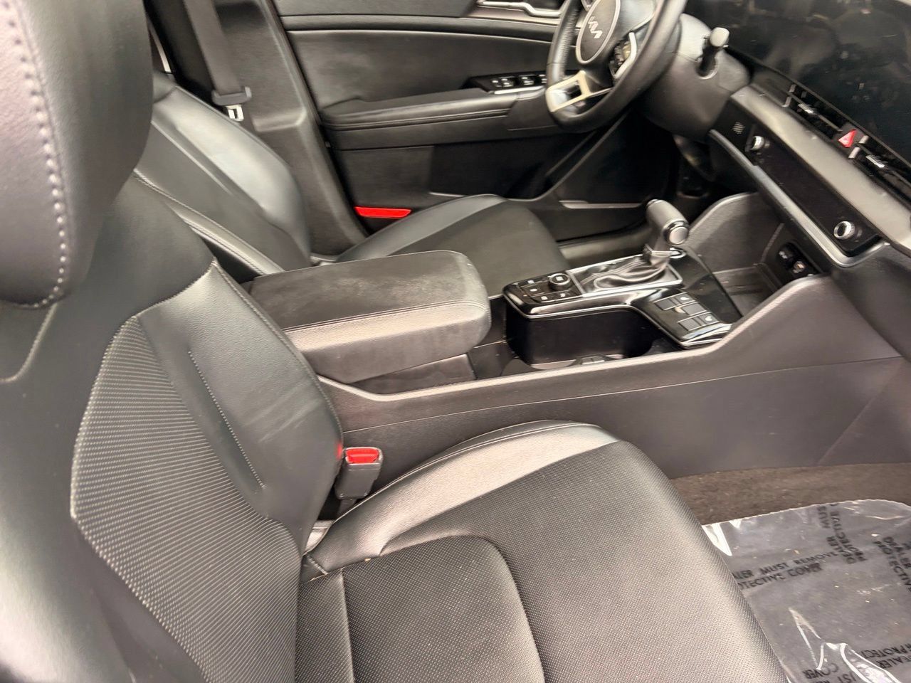 Used 2024 Kia Sportage EX FWD image 11