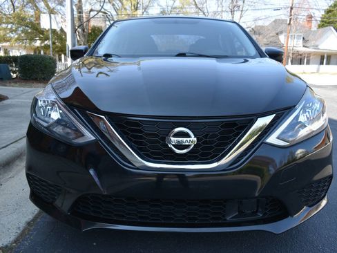 Used 2019 Nissan Sentra S image 5