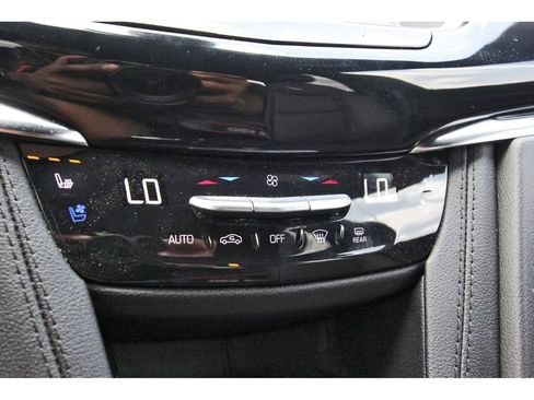 Used 2024 Cadillac XT6 Premium Luxury w/ Technology Package image 24