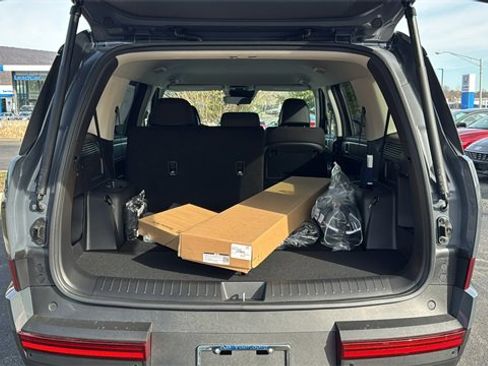 New 2026 Hyundai Santa Fe SE image 7