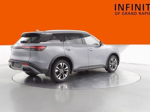 Used 2025 INFINITI QX60 Luxe AWD/4WD image 3