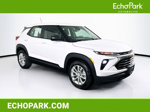 Used 2024 Chevrolet TrailBlazer LS image 1