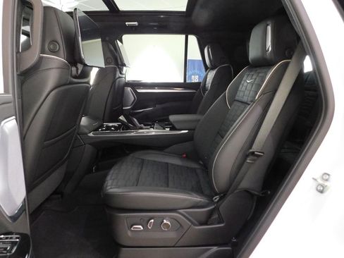 Used 2026 Cadillac Escalade V AWD/4WD image 84