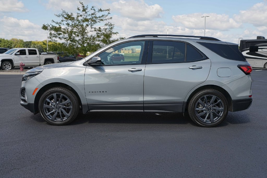 Used 2024 Chevrolet Equinox RS w/ LPO, Floor Liner Package AWD/4WD image 11