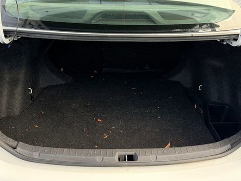 Used 2010 Toyota Corolla image 16