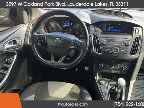 Used 2018 Ford Focus ST image 34