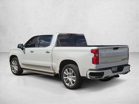 Used 2023 Chevrolet Silverado 1500 High Country w/ High Country Premium Package AWD/4WD image 8