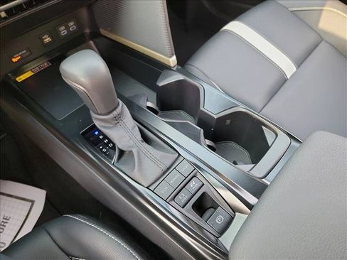 Used 2025 Toyota Camry SE w/ Convenience Package FWD image 23