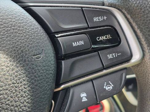 Used 2019 Honda Accord EX image 10