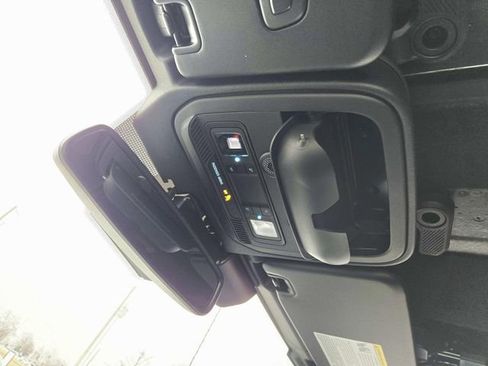 Used 2025 Ford Bronco Outer Banks image 32