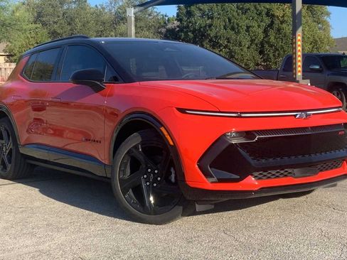 New 2026 Chevrolet Equinox EV RS image 2