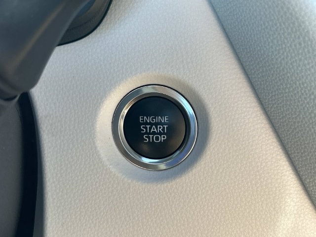 Used 2025 Toyota Corolla SE FWD image 24
