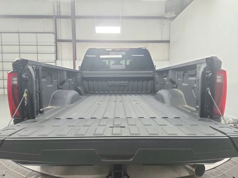 Used 2025 GMC Sierra 3500 Denali w/ Denali Reserve Package AWD/4WD image 48