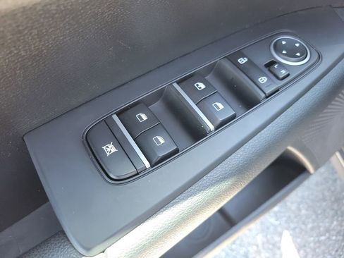 Used 2024 Kia Forte LXS FWD image 15