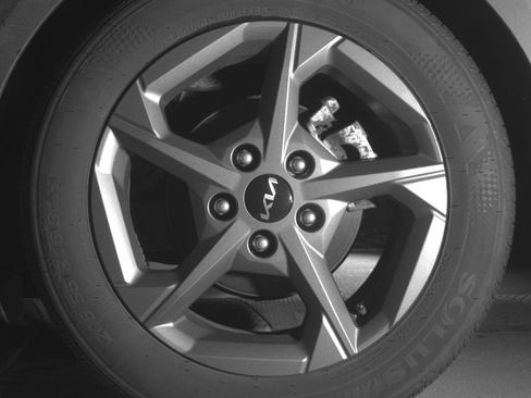 Used 2025 Kia K4 LXS FWD image 14