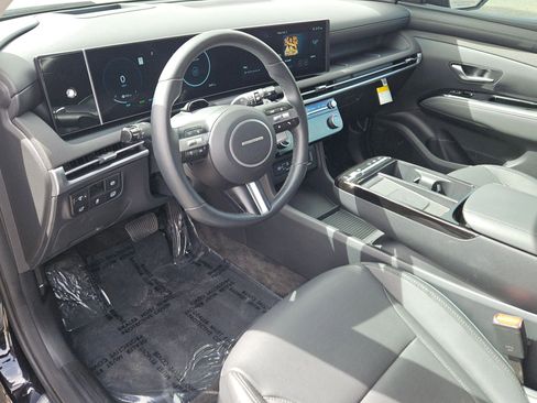 Used 2025 Hyundai Tucson Limited image 11