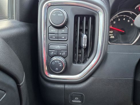 Used 2022 Chevrolet Silverado 1500 LT AWD/4WD image 16
