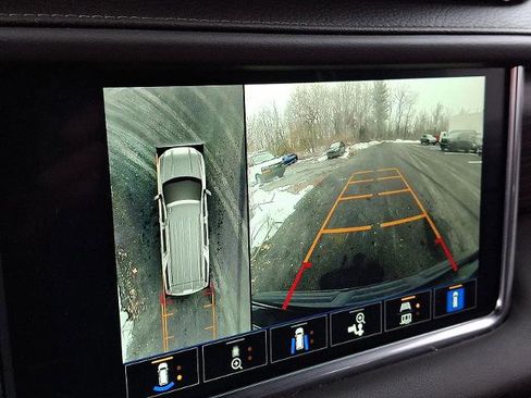 Used 2022 GMC Yukon XL Denali w/ Advanced Technology Package image 21